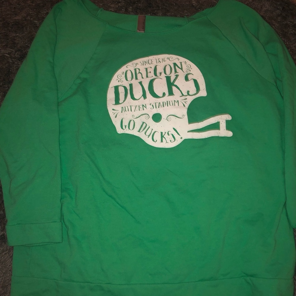 U of O sweatshirt